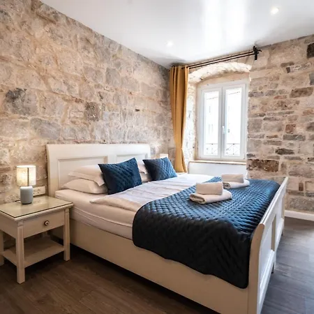 ラグジュアリー ルームズ ルシジャ アンド ルカ スプリト