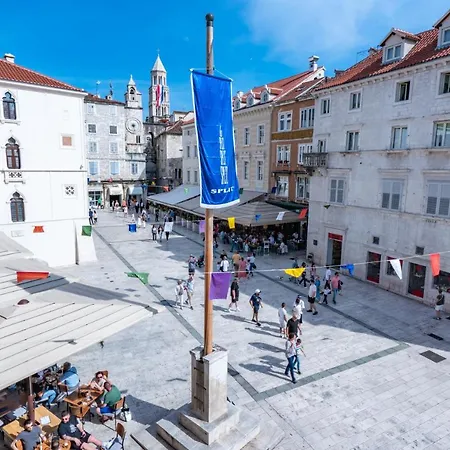 ラグジュアリー ルームズ ルシジャ アンド ルカ ゲストハウス スプリト