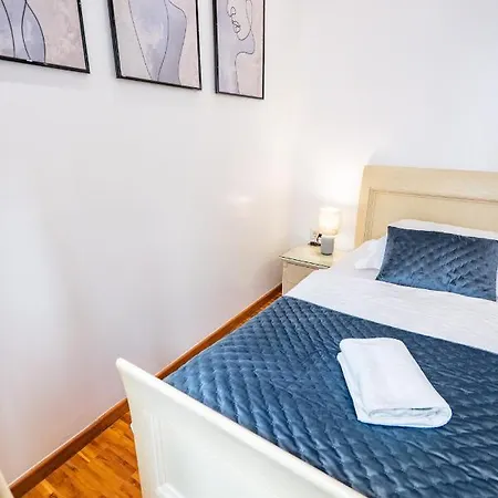 ラグジュアリー ルームズ ルシジャ アンド ルカ 4* スプリト