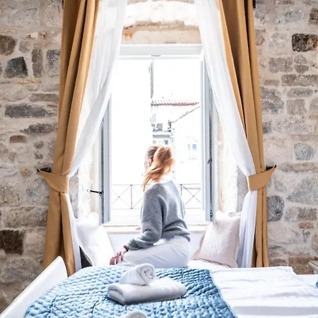 ラグジュアリー ルームズ ルシジャ アンド ルカ スプリト